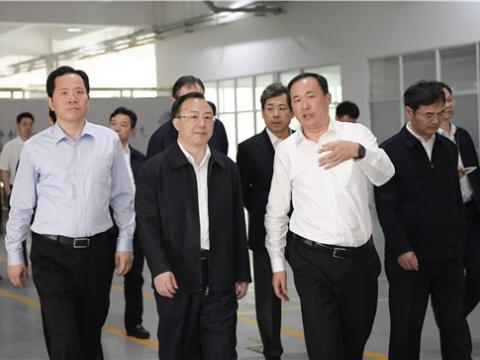 江苏省省长吴政隆莅临J9集团国际站集团走访调研